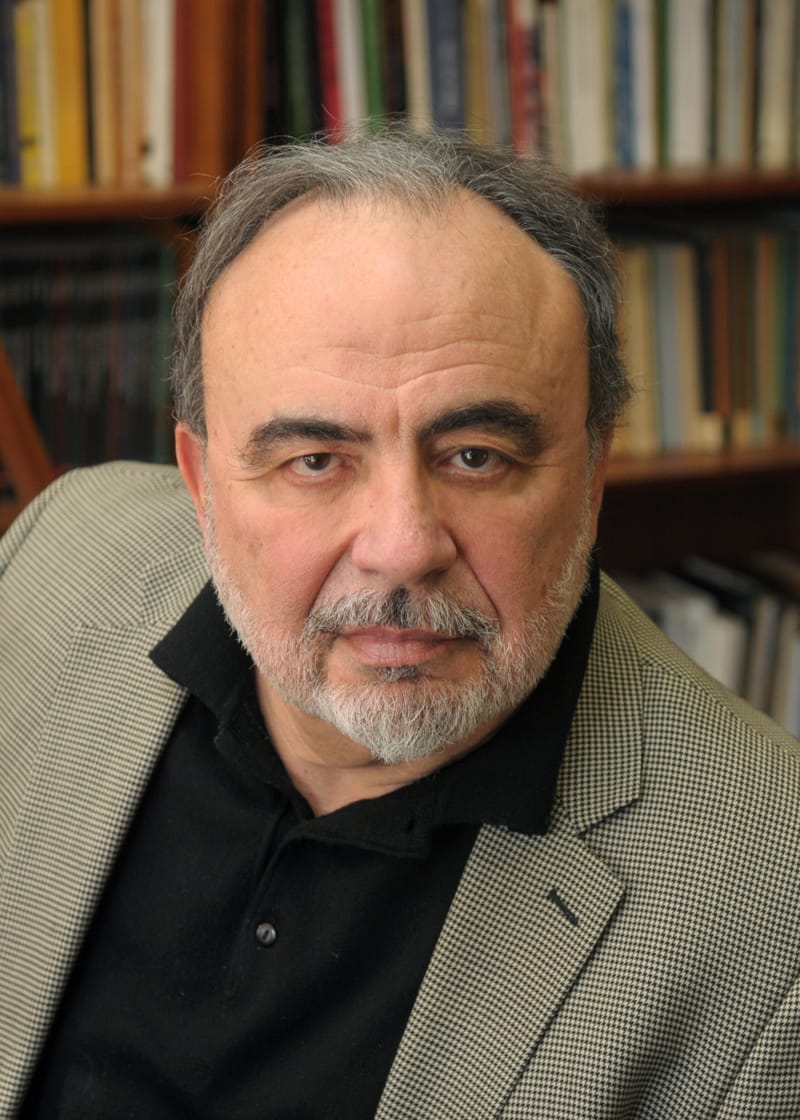 Roberto González Echevarría, gana el premio nacional